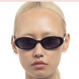 AIRE Fornax Black Oval Sunglasses Smoke Gradient Lens Women’s 90s Micro NWOT